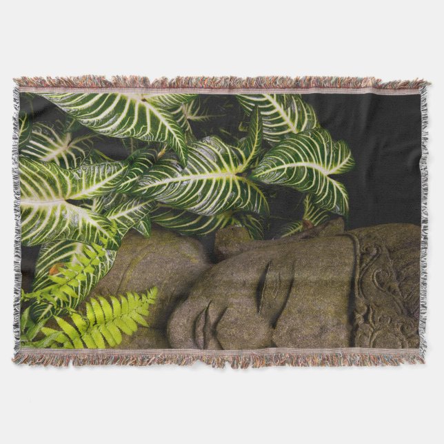 Staty i en trädgård: Chiang Mai Thailand Mysfilt (Framsidan)