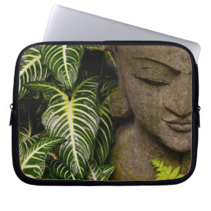 Staty i en trädgårds- information om läge: Chia Laptop Sleeve