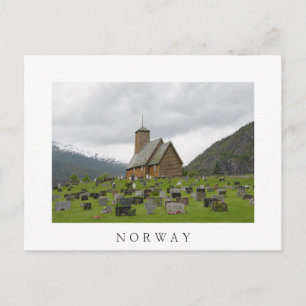 Stave-kyrka med gravvita vykort