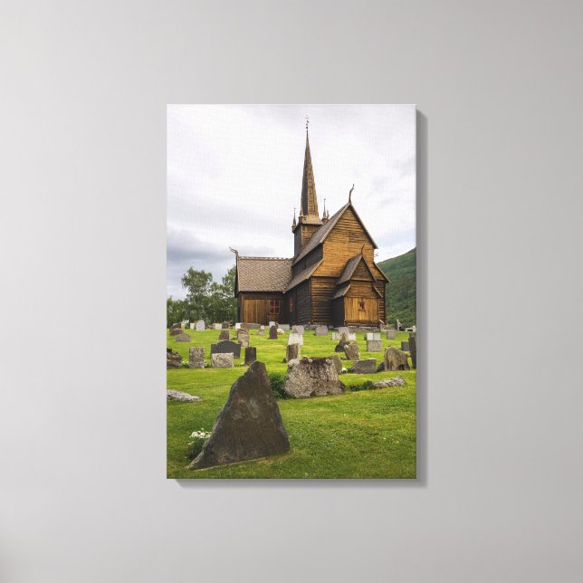 Stavkyrka med kyrkogård i Norge Canvastryck (Framsida)