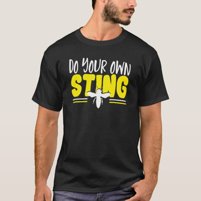 Stavning Bee Pun School StavningBee T Shirt (Framsida)