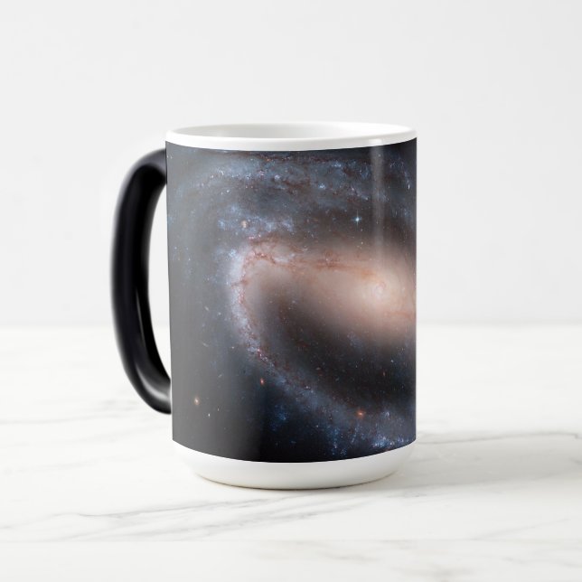 Stavspiralgalaxen NGC 1300. Original från NASA Magisk Mugg (Framsida vänster)