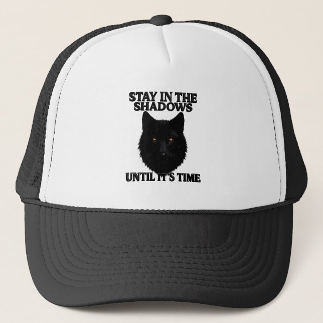 Stay In The Shadows Wolf Trucker Hat Keps (Framsida)