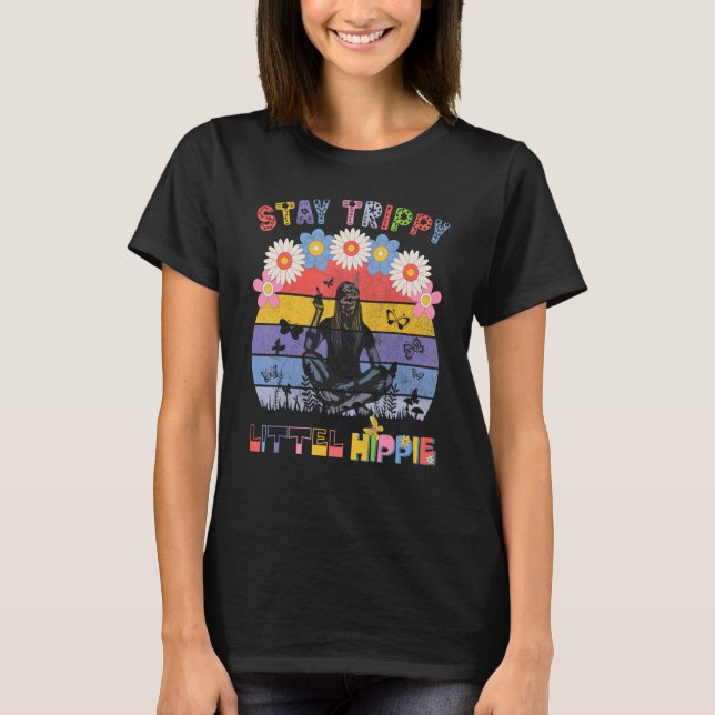 Stay Trippy Little Hippie Mushroom Farmer T Shirt (Framsida)