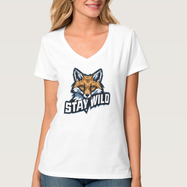STAY WILD – Natur & Abenteuer Motiv für Freigeiste T Shirt (Framsida)