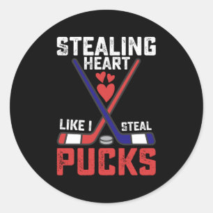Stealing Heart som jag Steal Pucks Hockey Valentin Runt Klistermärke