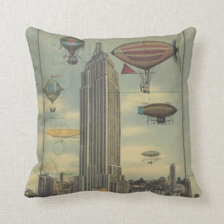 Steampunk Airships i himmlen över New York City Kudde