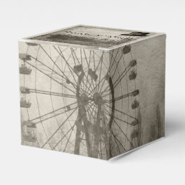 Steampunk Carnival Top hat Wedding Favor Box Presentaskar