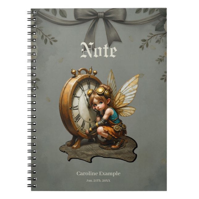 Steampunk Fairy with Golden Vingar & Antique Clock Anteckningsbok (Framsidan)