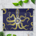 Steampunk Gears Octopus Kraken Kökshandduk<br><div class="desc">Det här tentaksade sjömonstret av ångkruka har åtta vajerliknande guld,  ett centralt redskap i silver och många växlar och bultar skapar upp huvudet,  öga och sugande kopp. Det är en robot bläckfisk/kraken,  ett metall maskin monster för alla som gillar geeky science-fiction/fantasyvarelser. Mörk-blå bakgrund färg är anpassade.</div>