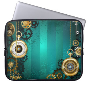 Steampunk Jewelry Watch on a Grönt Background Laptop Fodral