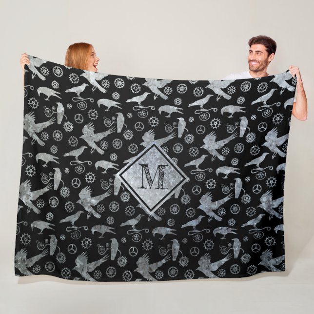 Steampunk Silver Zinc-växlar och Kråkor Monogram Fleecefilt (På plats)