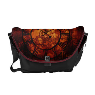 steampunk tar tid på messenger bag