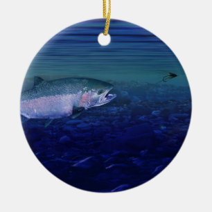 Steelhead som tar en fluga julgransprydnad keramik