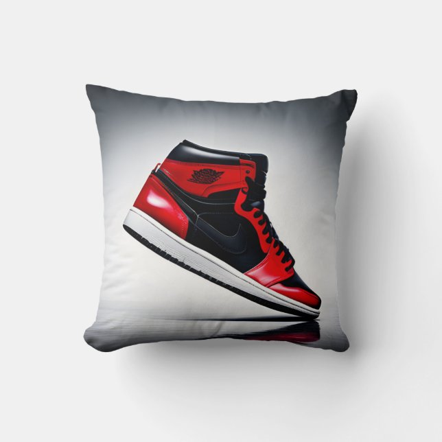 Stega upp Stil: Red & Black High-Top Kudde (Framsida)