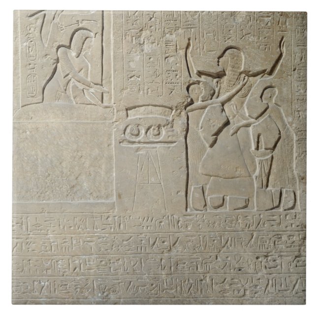 Stele av halsbanden, Hormin häleri guldet Kakelplatta (Framsidan)