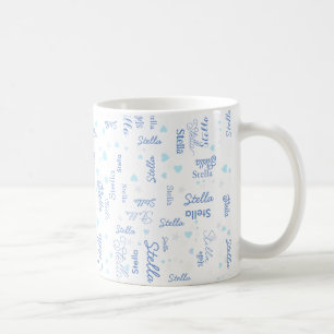 Stellas eget namn, blå hjärtan och stjärnor på vit kaffemugg