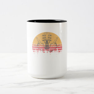 Sten för vintageelbasspelare - och - rulla Två-Tonad mugg