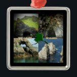 Sten Formler och grottor i Alaska Collage Julgransprydnad Metall<br><div class="desc">Havsgrottor och sten-formationer i denna kollage av Alaska. Alaska är den största staten i Förenta Stater per område. Det ligger i nordvästra delen av den nordamerikanska kontinenten, med Kanada i öster, Arktiska havet i norr och Stilla havet i väster och söder, med Ryssland längre väster över Beringsundet. Ungefär hälften av...</div>