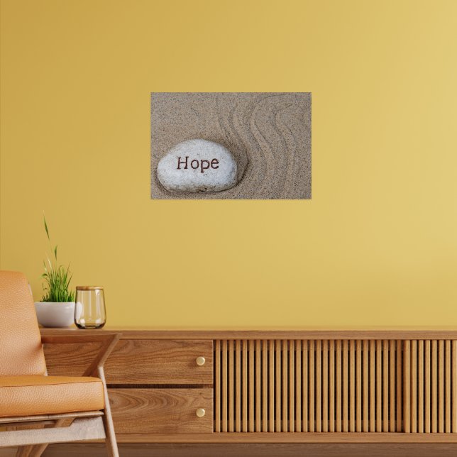 sten i sand med ordet Hopp Poster (Vardagsrum 2)