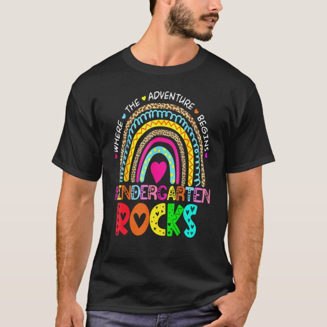 Sten Lärare före K Back to school Rainbow T Shirt (Framsida)