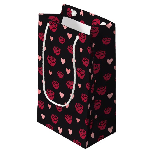 Stenciled Röd ros och Hearts Patterned Gift Bag (Framsidan Vinklad)