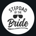 Stepdad av Bride Matching Bröllopsfest Runt Klistermärke<br><div class="desc">Stepdad av Bride Matching Bröllopsfest</div>
