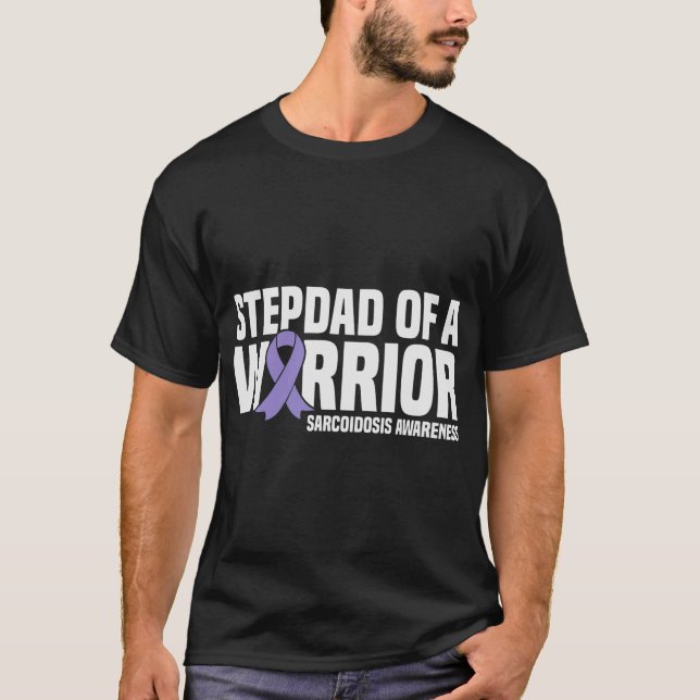 Stepdad av en Warrior Sarcoidosis Awareness T Shirt (Framsida)