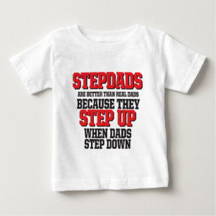Stepdads kliver upp tröja