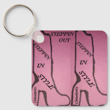 STEPPIN OUT KEYCHAIN