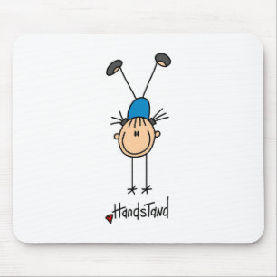 Stick figurflicka som gör handstanser Mousepad Musmatta