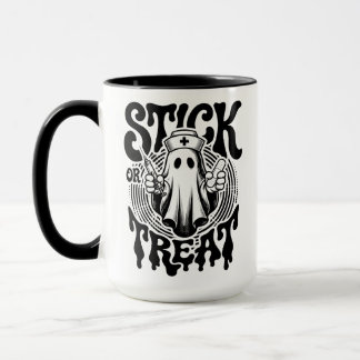 Stick Or Treat Spöksköterska Rolig Halloween RN CN Mugg