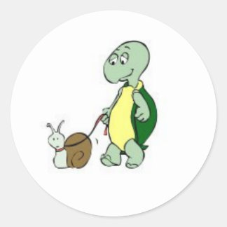Sticker-Turtle går en Snigel! Runt Klistermärke
