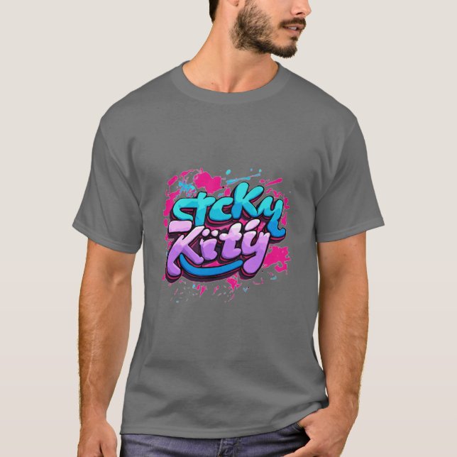 Sticky Kattunge: Cursive Graffiti Logotyp T-Shirt  (Framsida)