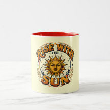 Stig Upp Med Solen Retro Badge Mugg