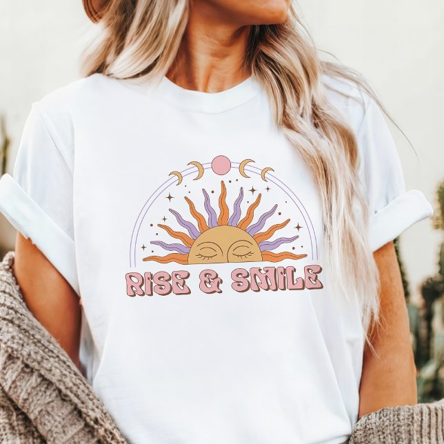 Stiga upp och sjömil Retro Boho Sol T Shirt (Skapare uppladdad)