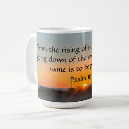 Stigning och inställning av Sol Psalm 113:3 Mugg