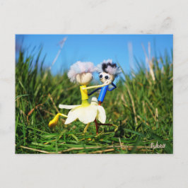 Stijldansende Fubby's in Narcissen jurk. Vykort