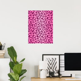 Stilfull affisch med rosa leopardmönster