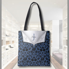 Stilfull blå blommig totebag med monogram tygkasse