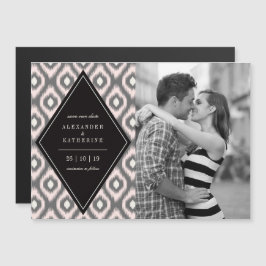 Stilfull Chic Mod Diamant Ikat Foto Spara Datum Magnetisk Inbjudningskort