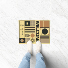Stilfull design i Bauhaus-stil med familjenamn