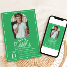 Stilfull inbjudan till examen med foton och valv