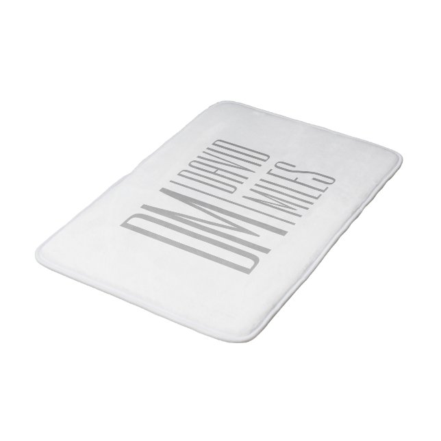 Stilfull minimal & modern grå initialer & namnlogo badrumsmatta (Vinklad)