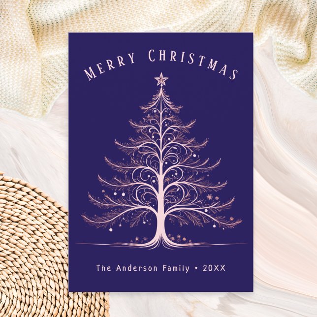 Stilfull modern blå julgran med anpassat namn julkort (A Christmas card in navy blue with elegant line-art Christmas tree and personalized name and year)