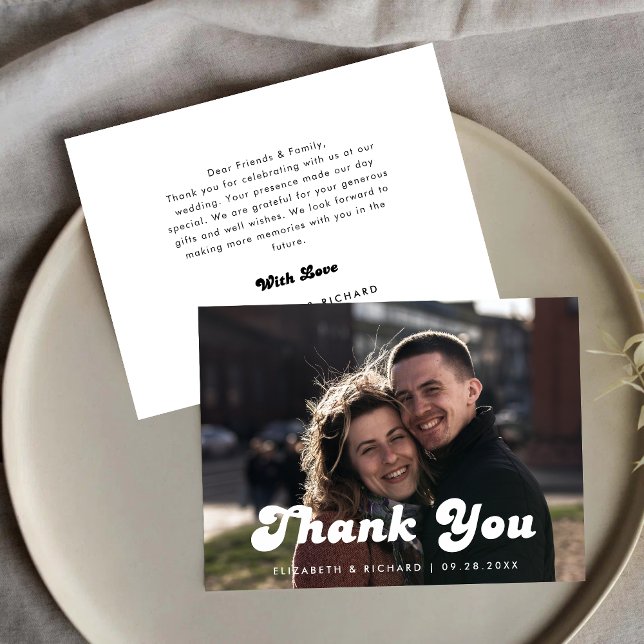Stilfull Retro Svart & Vit Bröllopsfoto Tack Kort (Stylish retro black and white photo thank you card shares your wedding memories with timeless charm.)