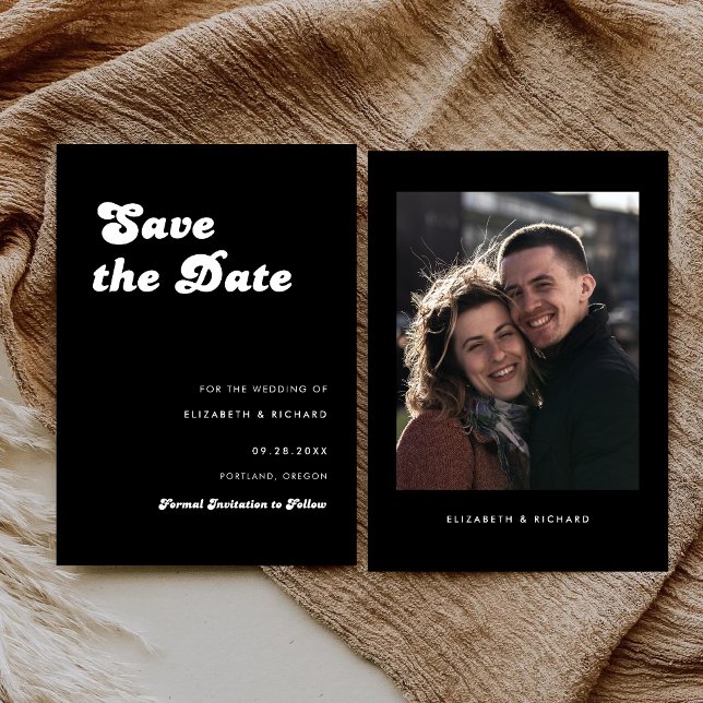 Stilfull Retro Svart & Vitt Foto Bröllop Spara Datumet (Retro black and white photo save the date captures your moment with a stylish, memorable feel.)