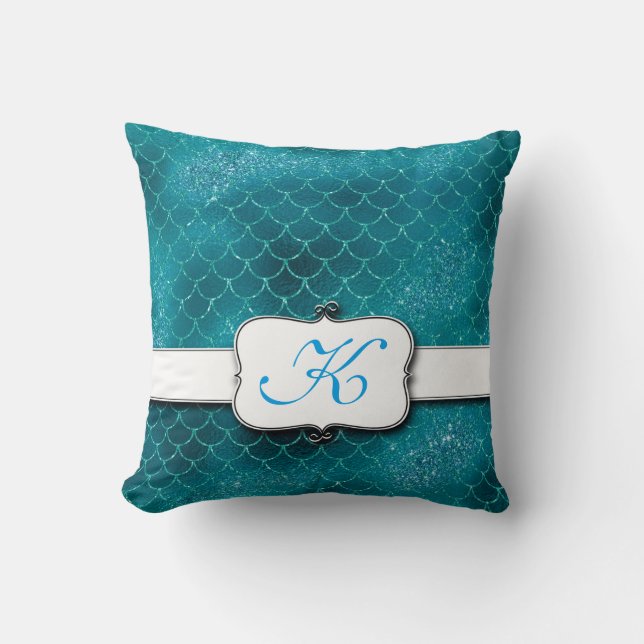 Stilfull sjöjungfru fjällmonogram kudde (Framsida)