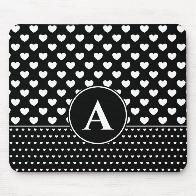 Stilfull svart och vit hjärtan anpassad monogram musmatta (Framsidan)