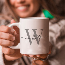 Stilfullt vitt monogramnamn kalligrafiskrift kaffemugg